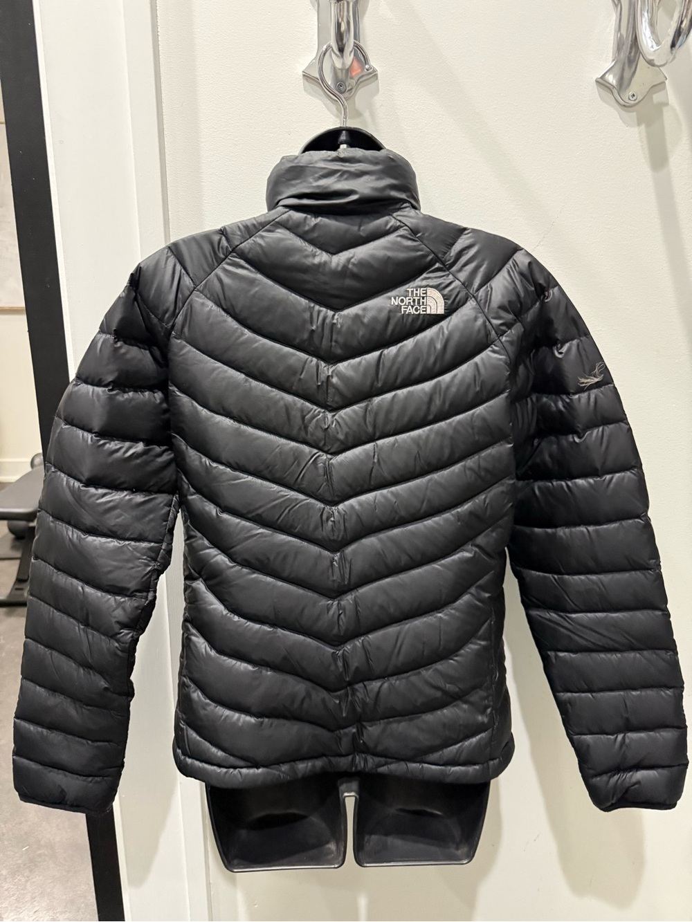 The North Face Black Women's Chevron Puffer Jacket - Picture 4 of 4